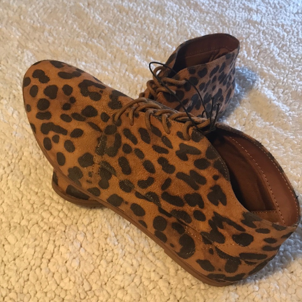 Dolce vita leopard bootie